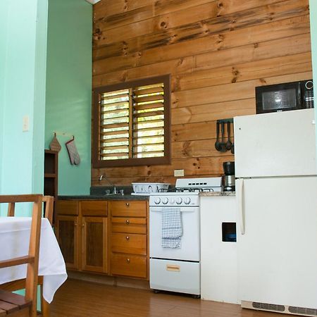 The Westender Inn Негрил Экстерьер фото